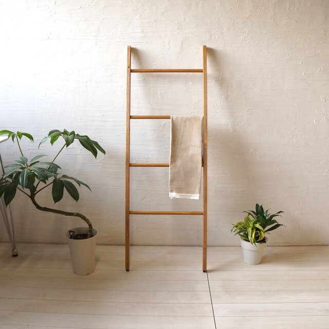 掛ける収納♪ラダーラック タオルハンガー 洋服掛け 天然木の風合い