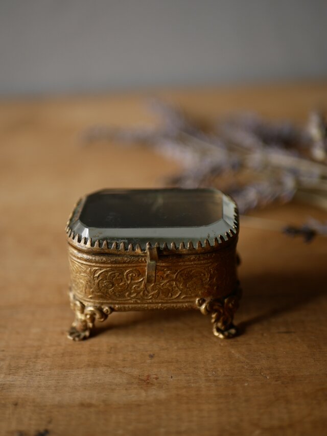 ガラスのアンティークジュエリーボックス フランスアンティーク