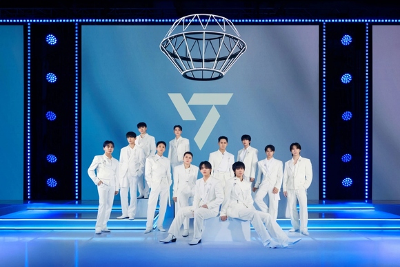 SEVENTEEN、10周年体験イベントにCARATを招待！「僕らの世界を丸ごと