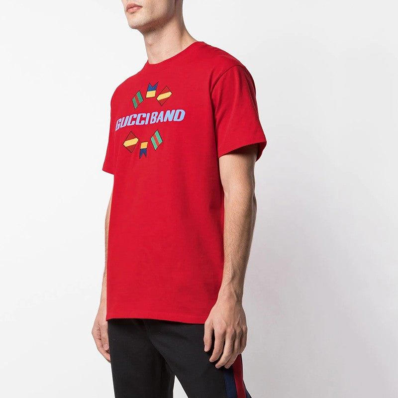 新品】GUCCI BANDロゴ入りレッドTシャツ 18/24 Gucci Red Gucci Band T