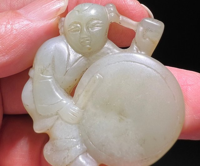 和闐玉和田玉清童子擊鼓玉雕把件古玉老玉玉器古董收藏山奇藝術｜吊飾