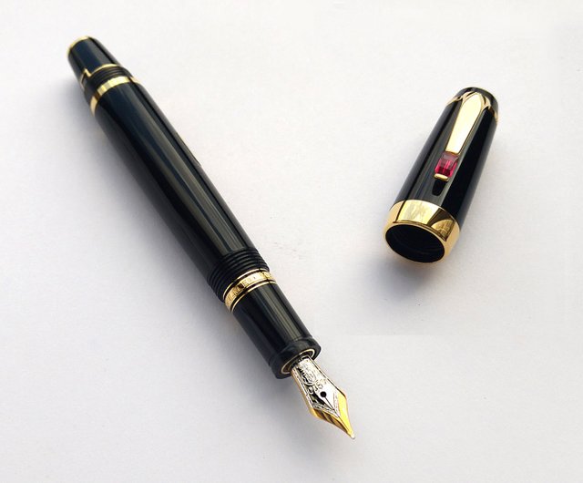 台湾 MONTBLANCモンブランボヘミアン宝石万年筆ボールペン|。ドイツの