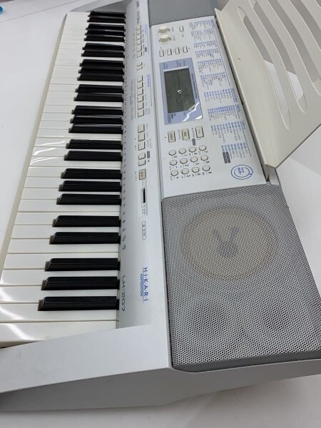 未開封 CASIO 光ナビゲーションキーボード 61鍵盤 LK-207 Amazon.co.jp