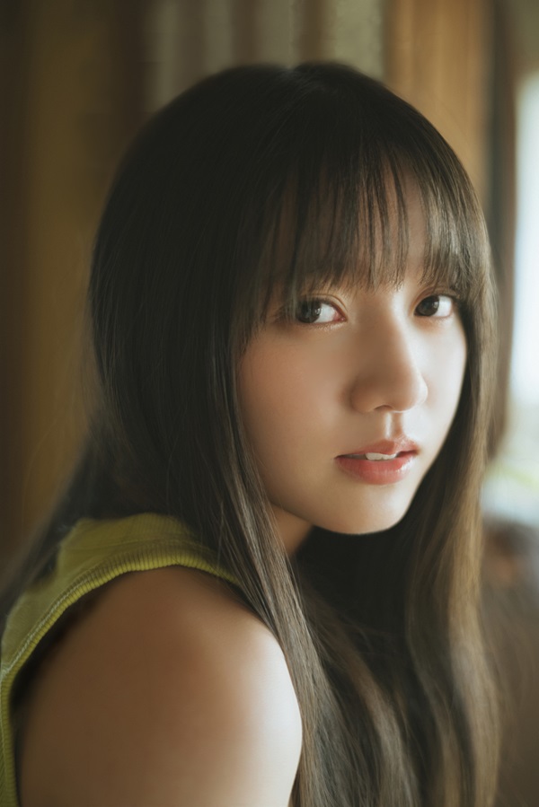 海邉朱莉（乃木坂46）、「B.L.T.2025年7月号」でソロ初グラビア
