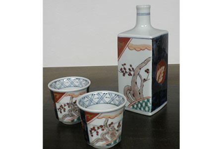 伊万里焼】古伊万里酒器セット（角徳利＋盃2個） 035-H188 | 佐賀県