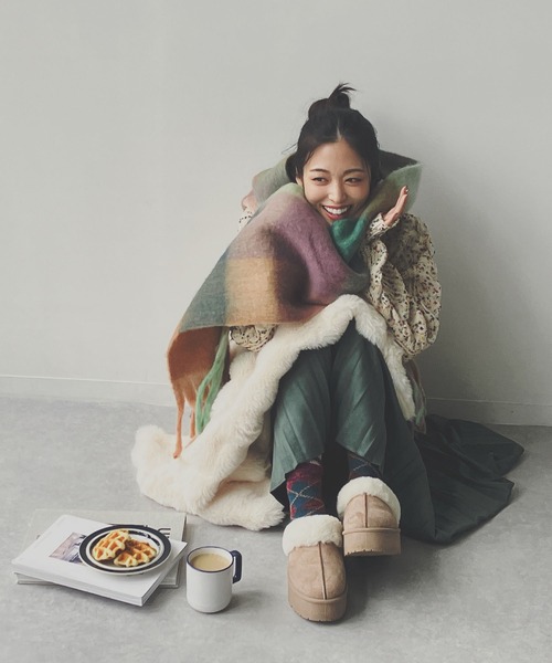 AS KNOW AS plus（アズノゥアズプラス）の「♪ボリュっとふわマフラー