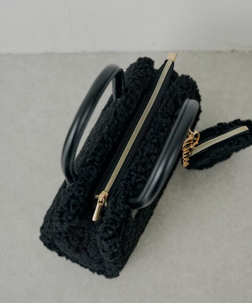 ロゴチャーム付きスエードムートンバッグ（ボストンバッグ）｜Chico