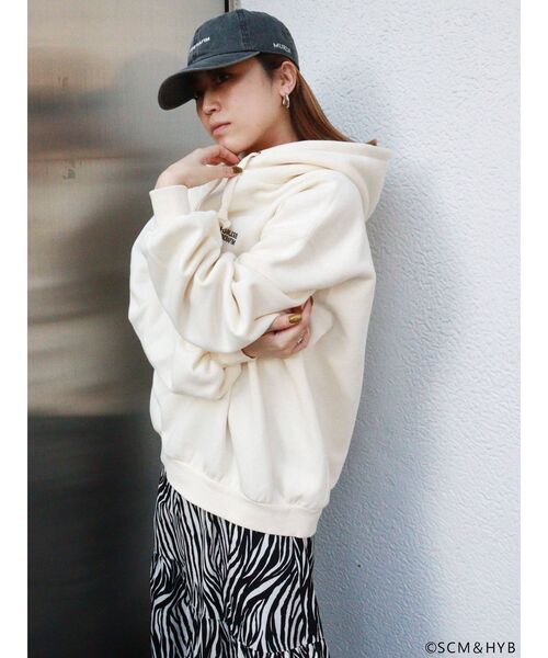 ルセラフィム CROP HOODIE ポップアップ 限定グッズも！LE SSERAFIM