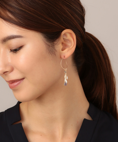 agete K10 YG ひねりオーバルフープピアス マット加工ピアス K10