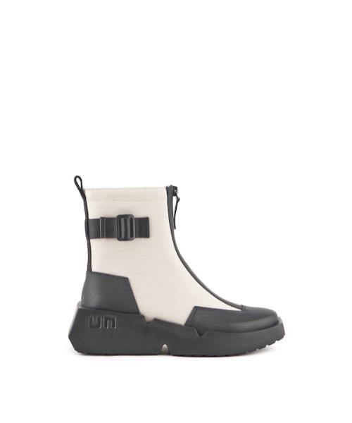 糸魚川ひすい極上海石 67g 翡翠 鉱物標本 コン沢 水石 根付 糸魚川翡翠