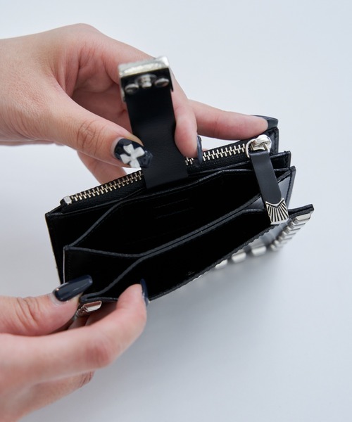TOGA（トーガ）の「【TOGA TOO/トーガトゥ】Leather wallet studs