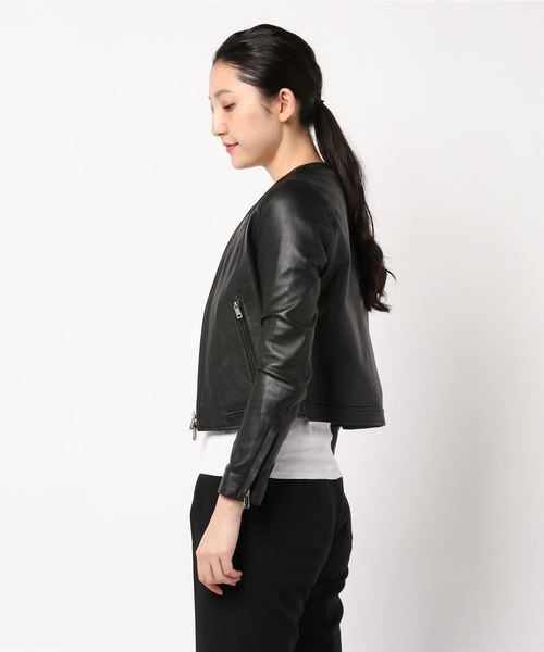 UNITED TOKYO（ユナイテッドトウキョウ）の「ラムレザーノーカラー