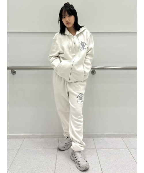 ロゴプリントジップアップパーカー – ABITOKYO （ アビトーキョー