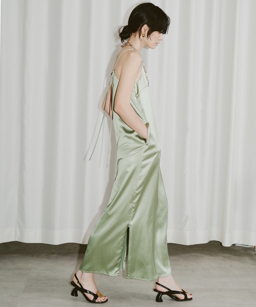 Fastener slit satin dress/ファスナースリットサテンドレス
