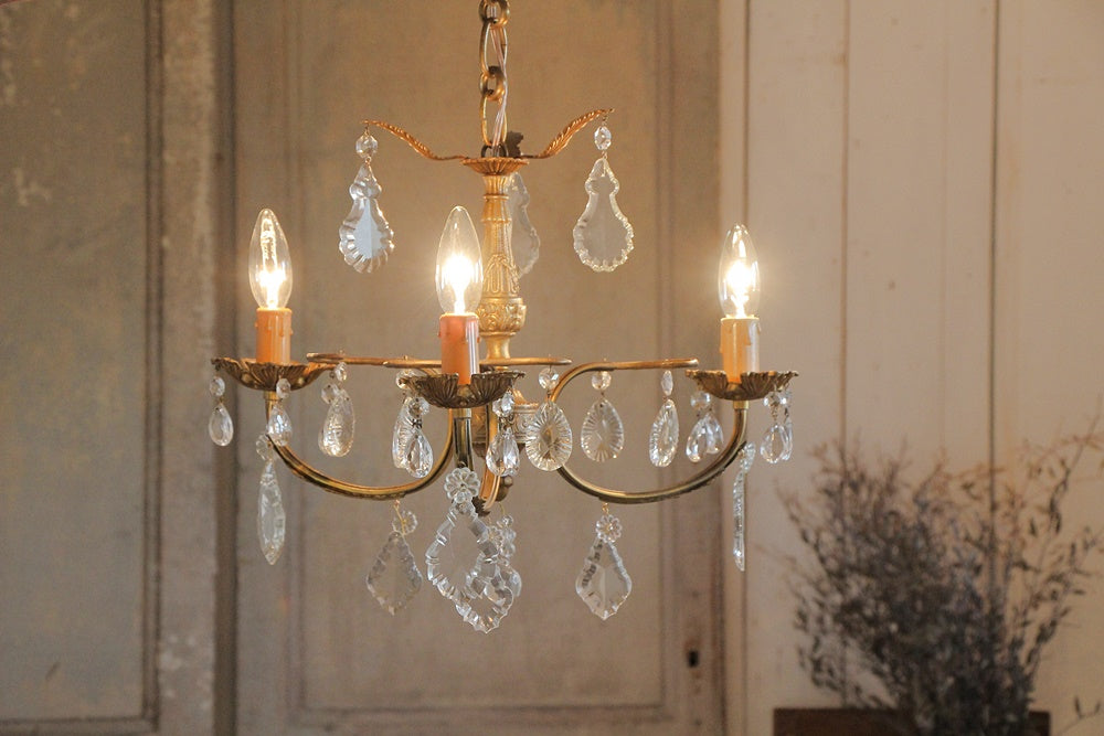 中古】クラシックシャンデリア 3灯 ブロンズ・白 アンティーク 中古