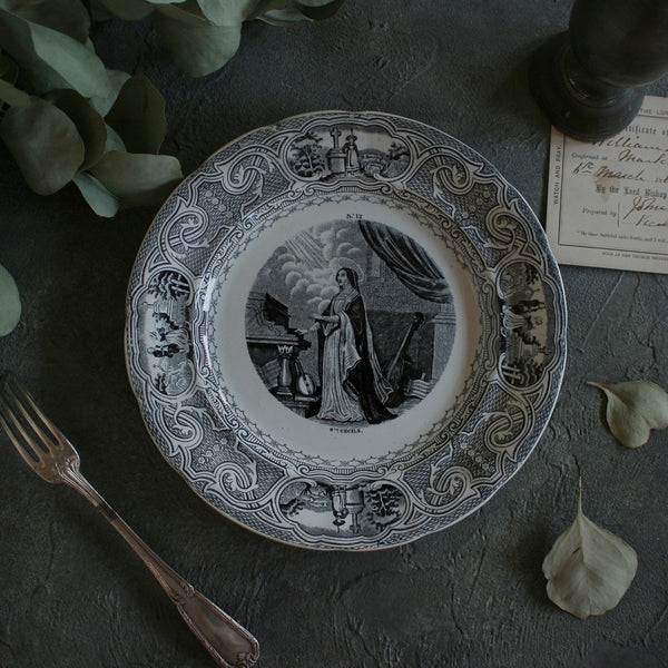 ニミー窯美しいグリザイユプレート（直径20.5cm） ベルギー