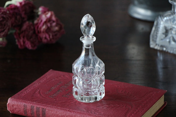 コアガラス 香水瓶 飾り瓶 新品未使用 ② Amazon.co.jp: アンティーク