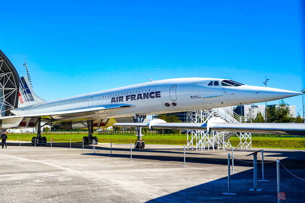 超音速旅客機 コンコルド 垂直尾翼 タグ 六角形 裏彫刻 英国航空 実機