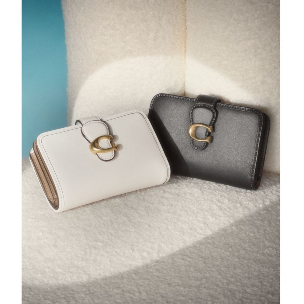 コーチcoach高級スムースレザー、タビー二つ折り財布ミディアム COACH