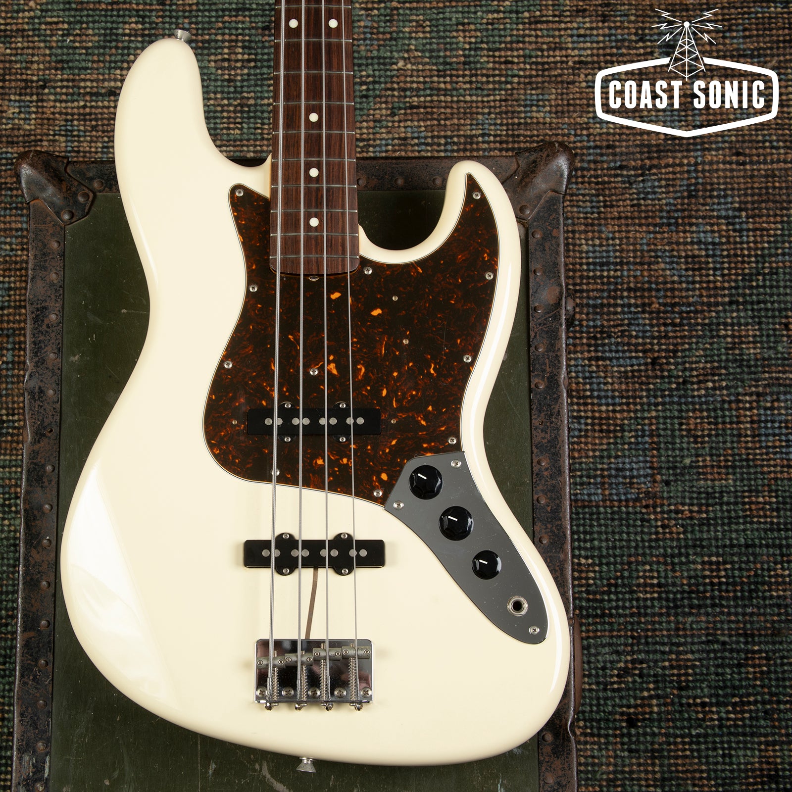 2010 Fender '62 Reissue Jazz Bass JB62 Made in Japan - Vintage White