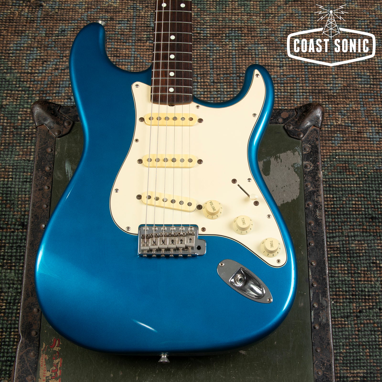 1993 Fender ST-38 Standard Stratocaster Made in Japan - Metallic Blue