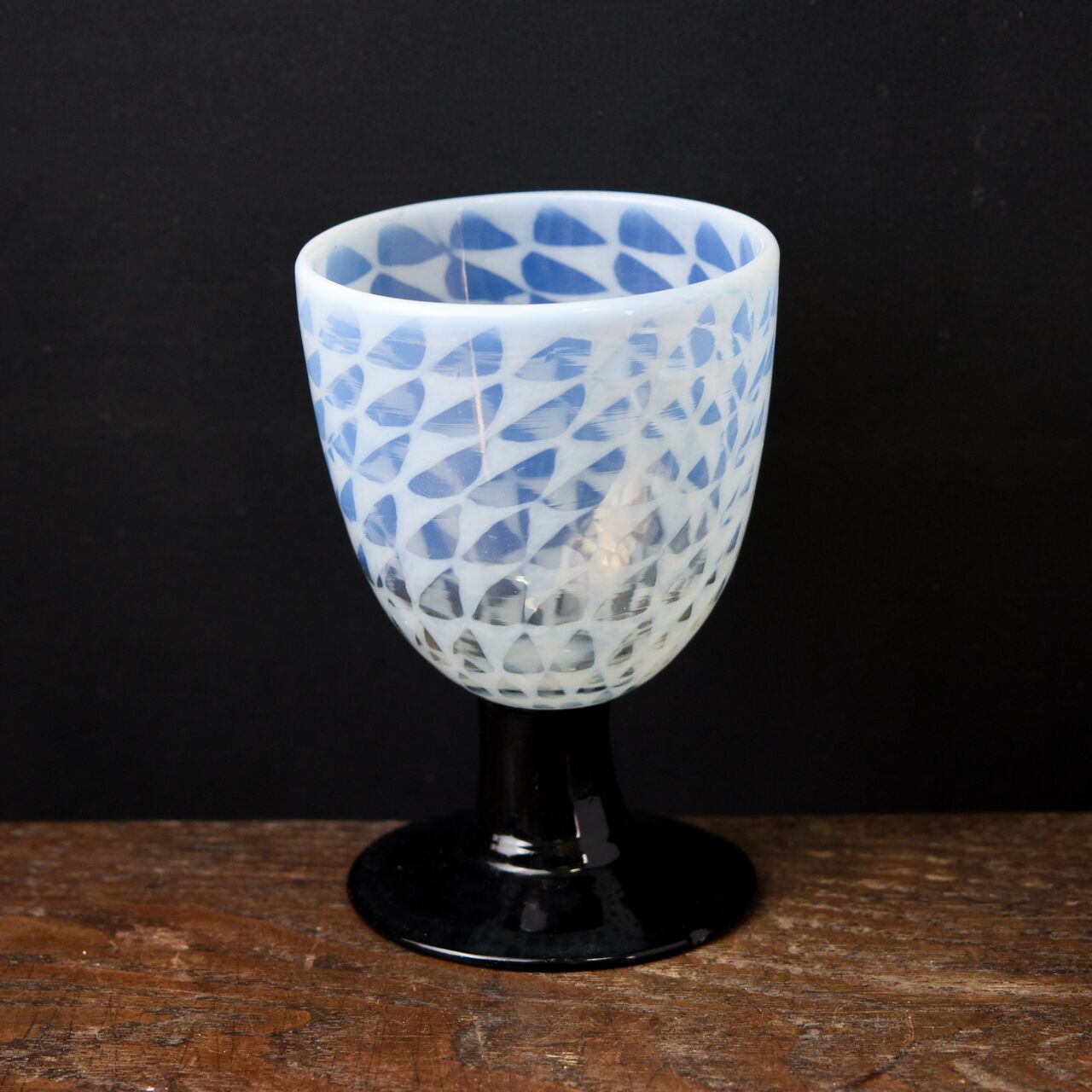 骨董 時代ガラス 希少 ラムネ色乳白色暈し 青色リップ朝顔型 氷コップ