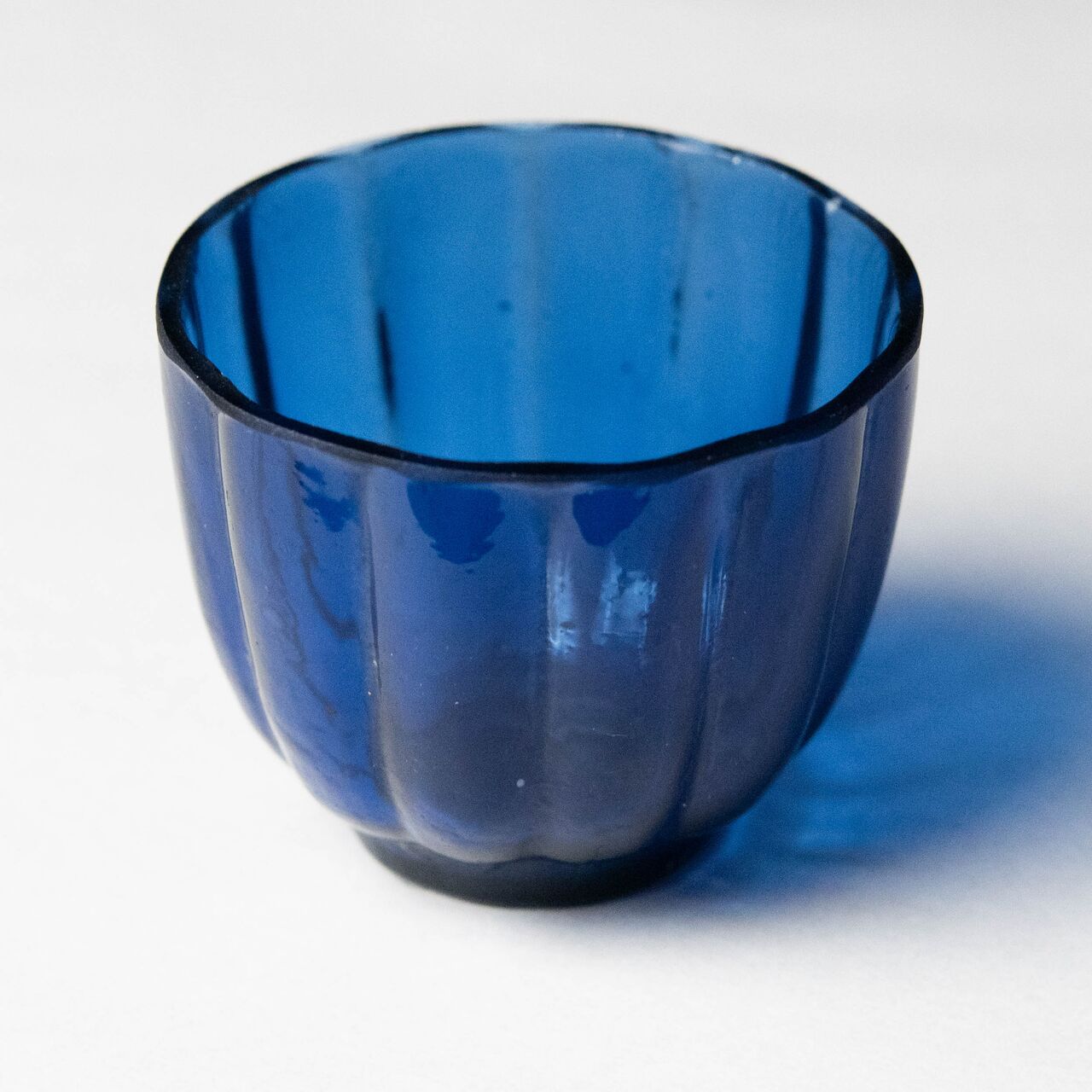 骨董 レトロガラス 希少コバルトブルー 瑠璃色ガラス 子猫 ボンボン