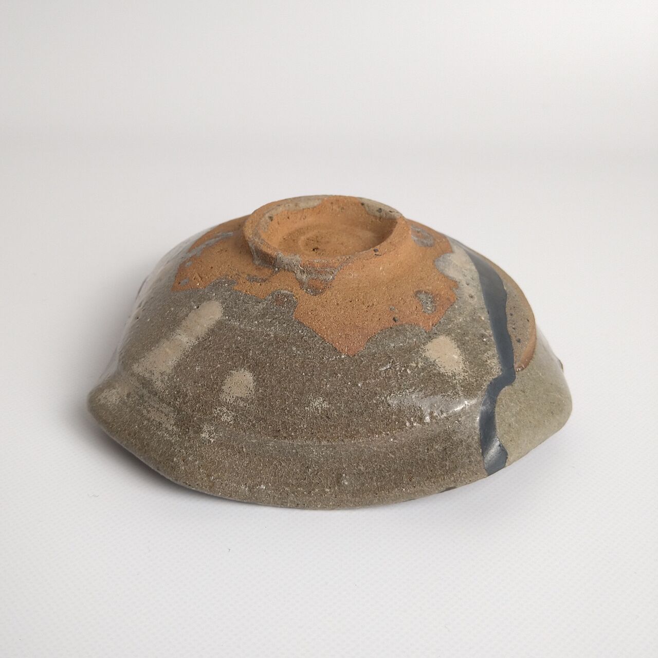 桃山時代 古絵唐津 灰釉草花鉄絵丸皿 盃 骨董品 金継ぎ 木箱付き 桃山