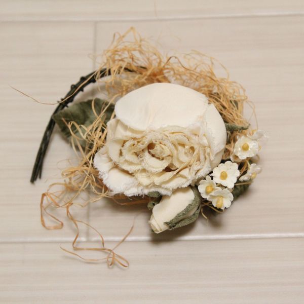 ピンクハウス 薔薇のコサージュ 白藁付き薔薇ブーケコサージュ