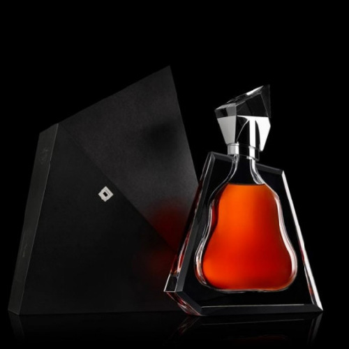 Hennessy リシャール ヘネシー コニャック 700ml 箱・シリアル付