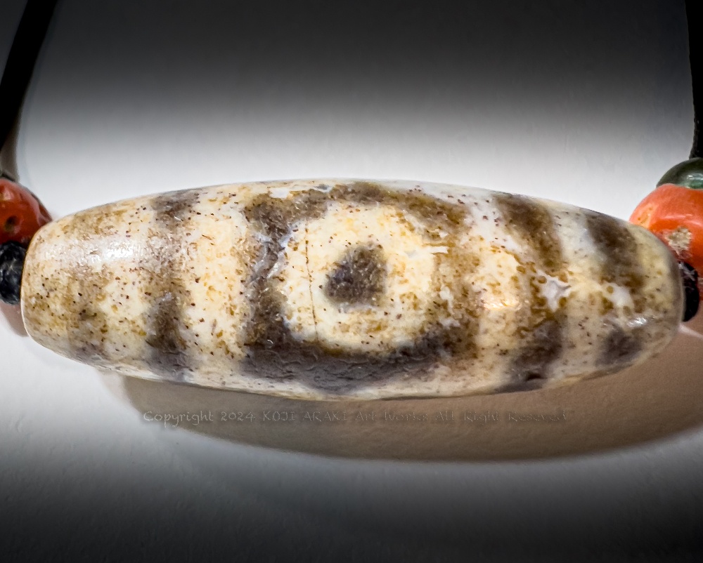 751 天珠 三眼天珠 高品質 貴重 珍品 dzibeads ！ Dzi Bead 天珠