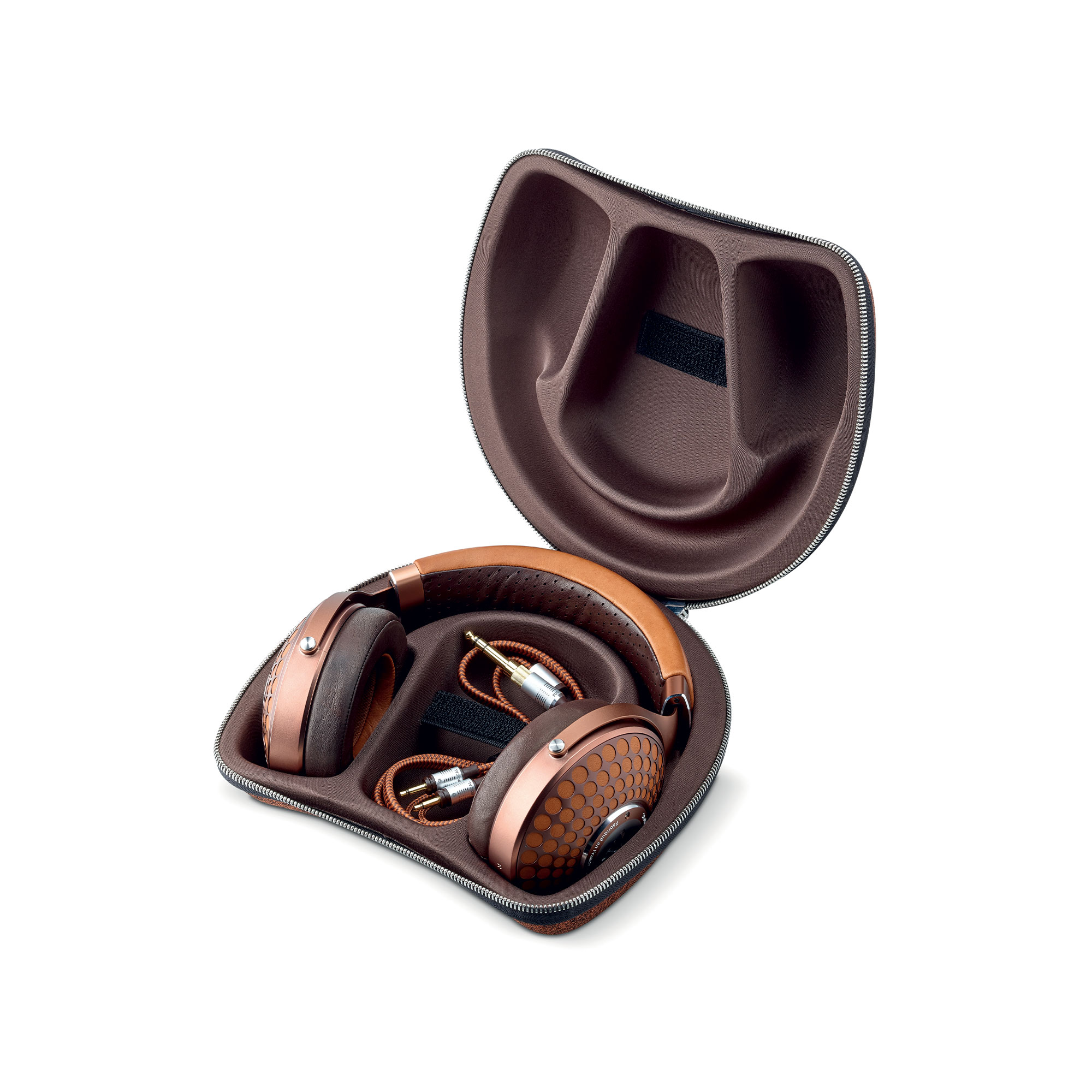 Stellia - Reference closed-back hi-fi headphones | Focal