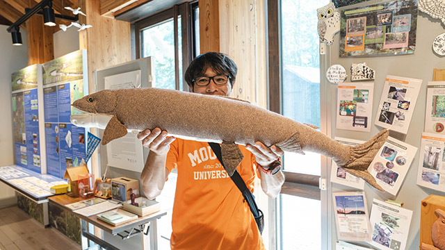 日本の淡水魚で一番巨大な幻の魚「イトウ」を食べる (1/2) :: デイリー