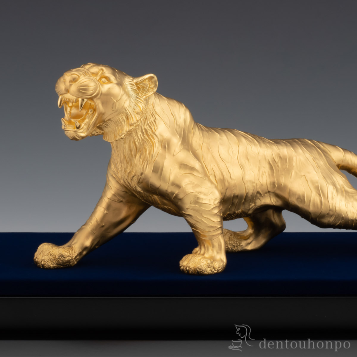 木製虎の彫刻 55cm×14cm 【公式通販】