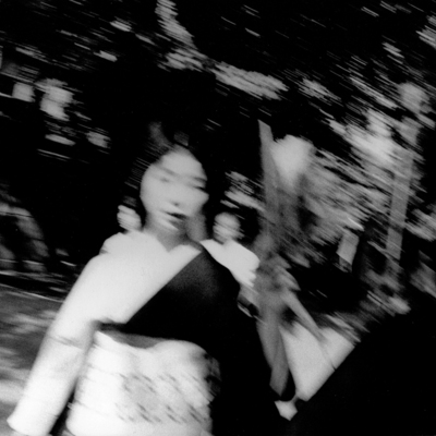 自閉空間 - 土田ヒロミ | ZEN FOTO GALLERY - アジア諸国の写真を専門