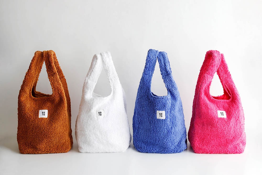 気兼ねなく洗えるのも嬉しい。ふわふわのタオル素材が心地良い「6070