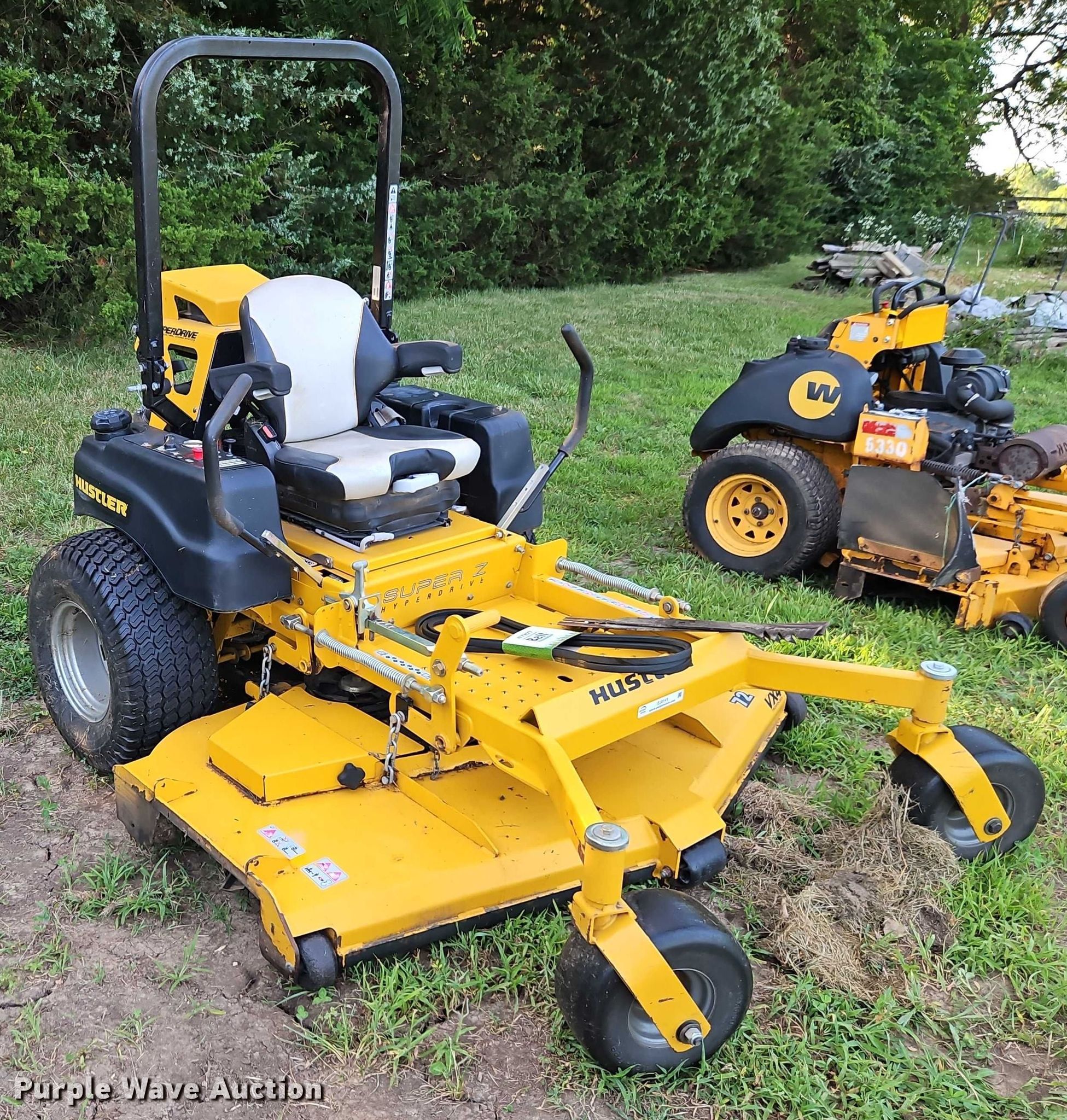 Hustler Super Z ZTR lawn mower in Overland Park, KS | Item EJ0141