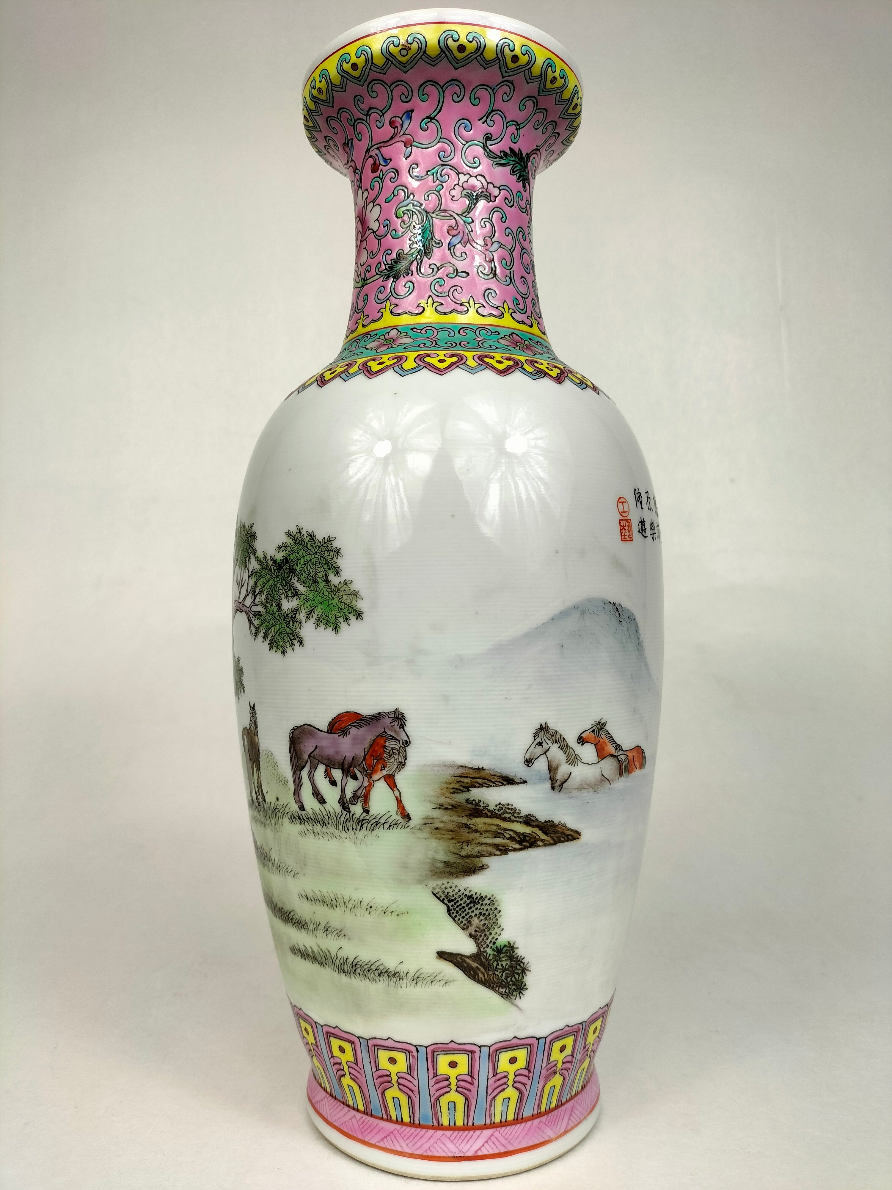 中国美術 古玩 米黄釉堆白花鳥花瓶 景德鎭製 中国美術 古玩