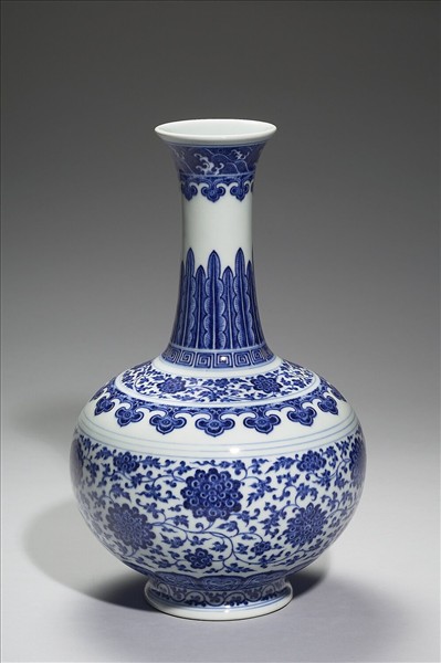 青花花卉紋長頸瓶- 故宮
