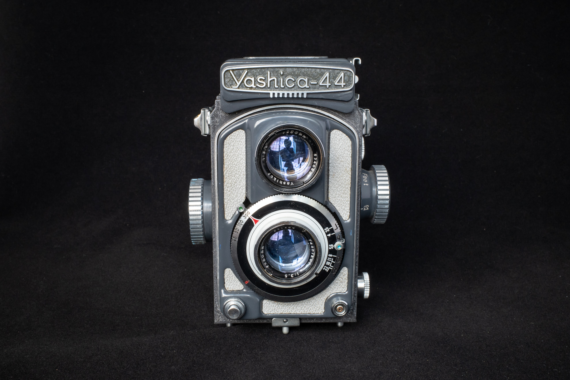 希少】二眼レフカメラ Yashica ヤシカ44 フード、ケース付 希少】二眼