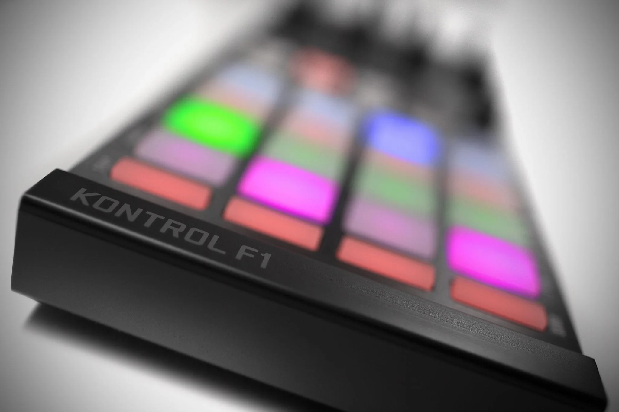 Native Instruments Traktor Kontrol F1 DJ Controller – DJWORX