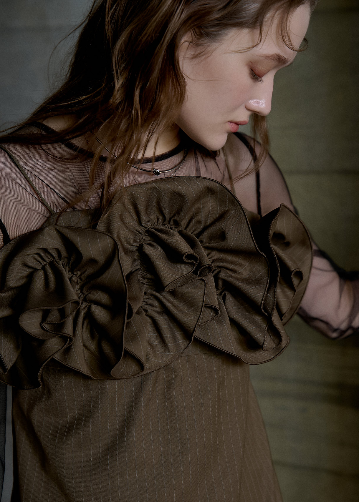 68センチアンティークドール用ドレス アイボリー フリル付きドレスと