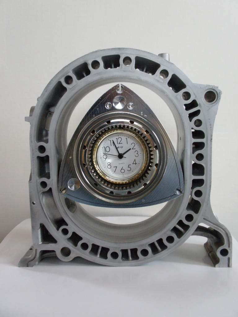 注文 マツダ ロータリーエンジン【13B】時計、サビ止め処理、メッキ