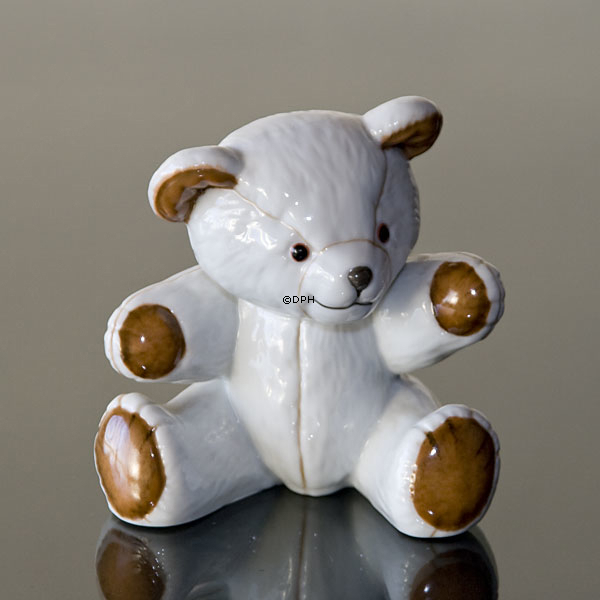 Julius White Polar Bear, Royal Copenhagen figurine no. 351 | No