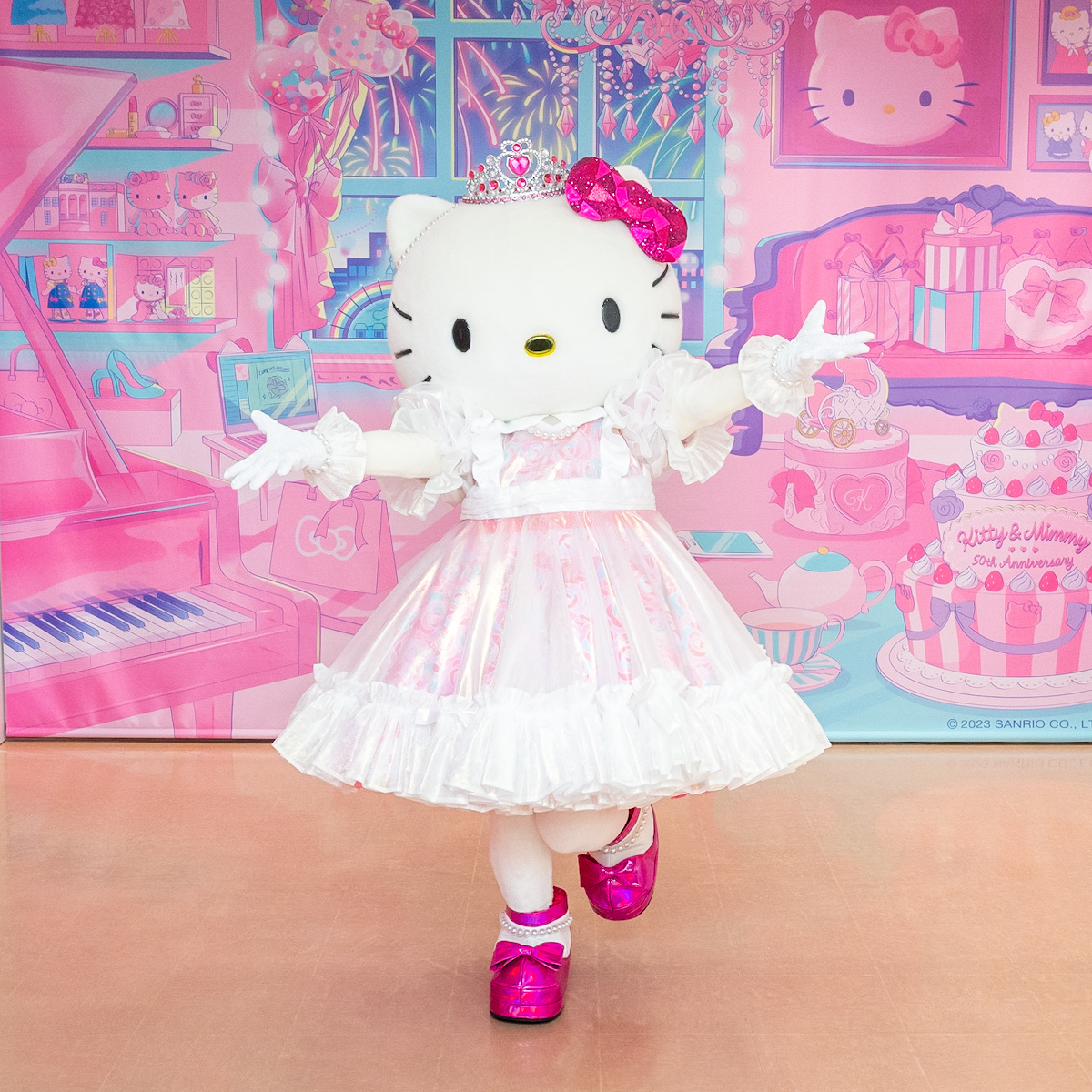 サンリオピューロランド・ハーモニーランドで開催！「ハローキティ」50