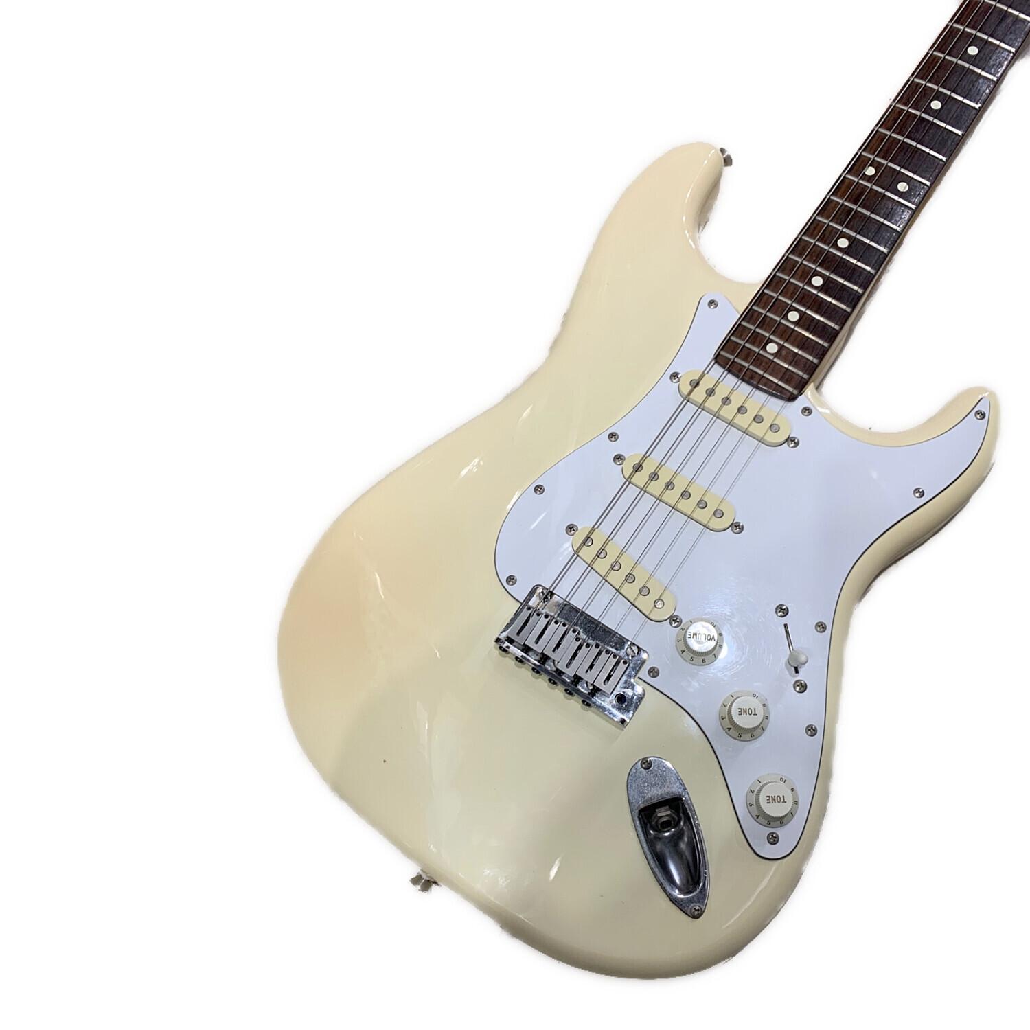 フェンダージャパン ストラトキャスター Oシリアル 最新 Fender Japan