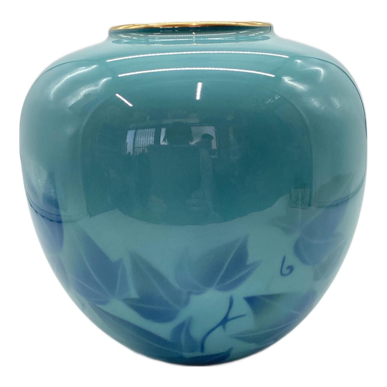 色絵磁器蝶図壺 (未使用 新品同様) 色絵磁器蝶図壺 (未使用