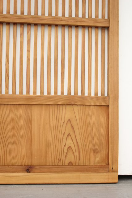 白木格子戸 2枚1組 L990｜骨董店 のびる 古美術 骨董 和風建具 蔵戸