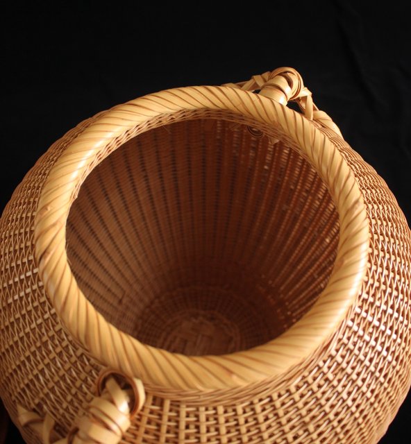 福田竹勇斎 白竹壺型竹籠 U120｜骨董店 のびる 古美術 骨董 和風建具