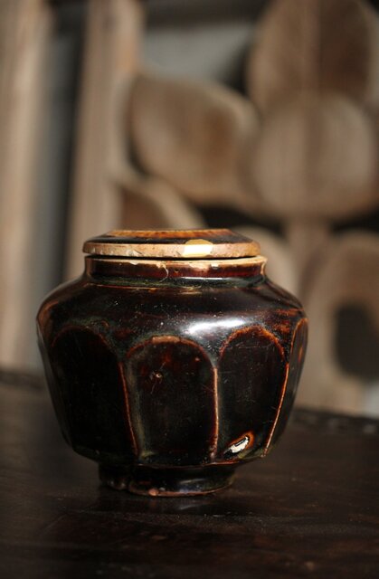 李朝韓国美術飴釉面取大壺 蓋付き送料込み